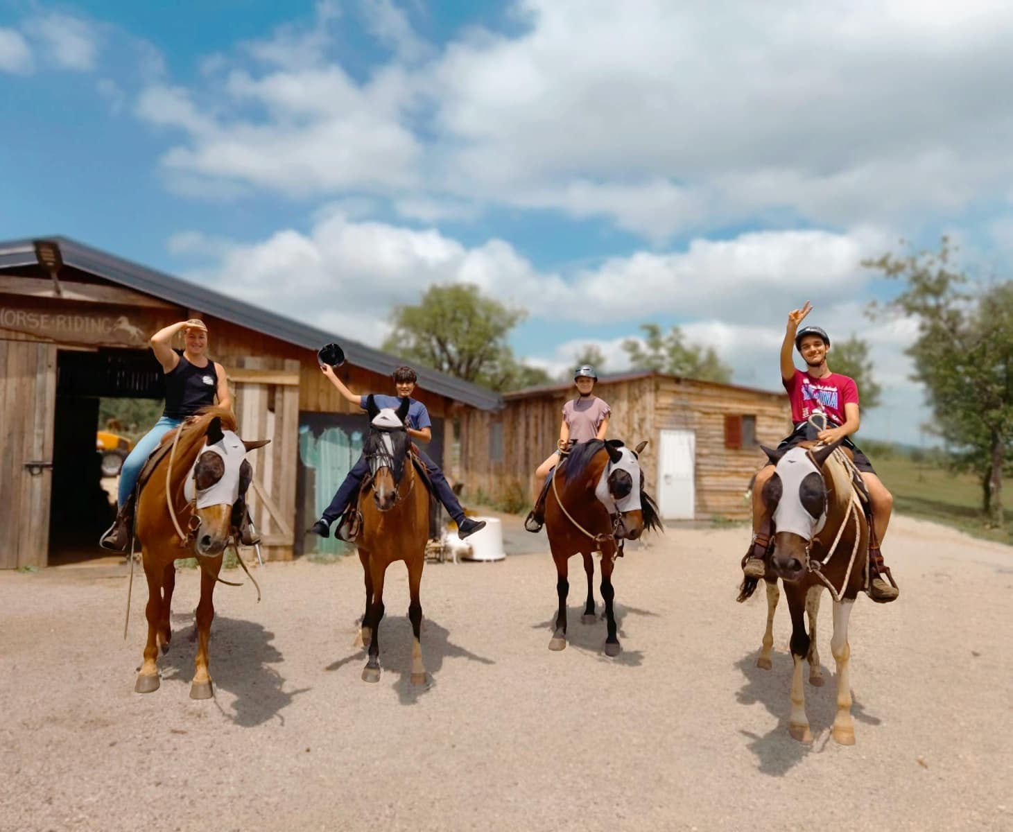 Dječji Ljetni Jahački Kamp